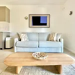 Ac Parking Pool 2br 6 Pax Apartment Théoule-sur-Mer