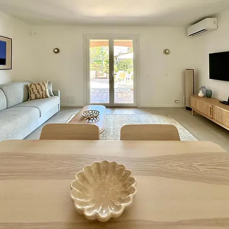 Ac Parking Pool 2br 6 Pax