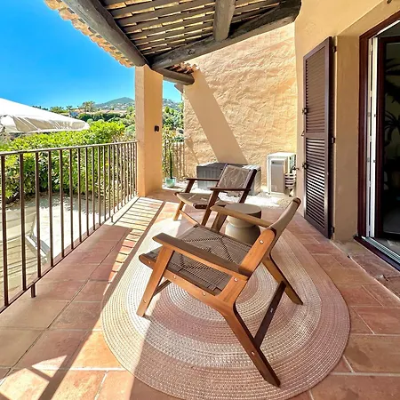 公寓 Ac Parking Pool 2br 6 Pax