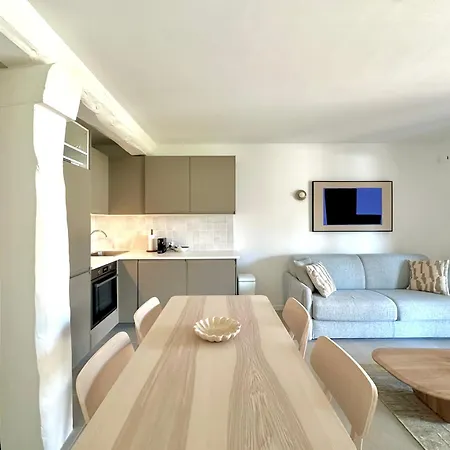 Ac Parking Pool 2br 6 Pax