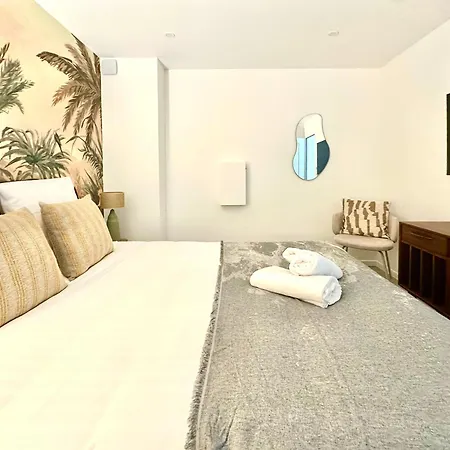 Ac Parking Pool 2br 6 Pax *