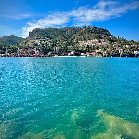 Ac Parking Pool 2br 6 Pax