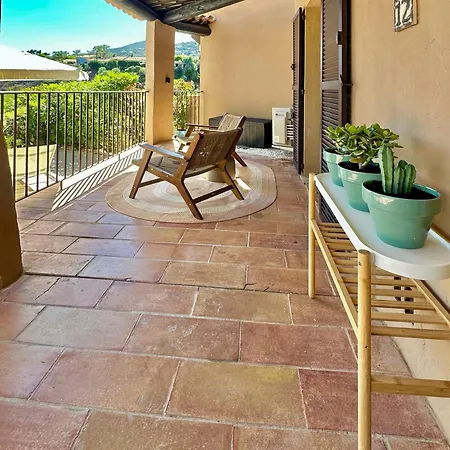 Ac Parking Pool 2br 6 Pax 公寓