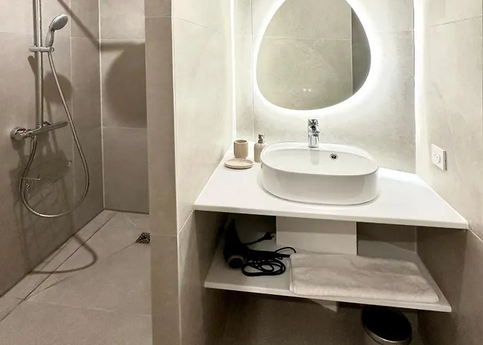 Ac Parking Pool 2br 6 Pax Appartement Théoule-sur-Mer