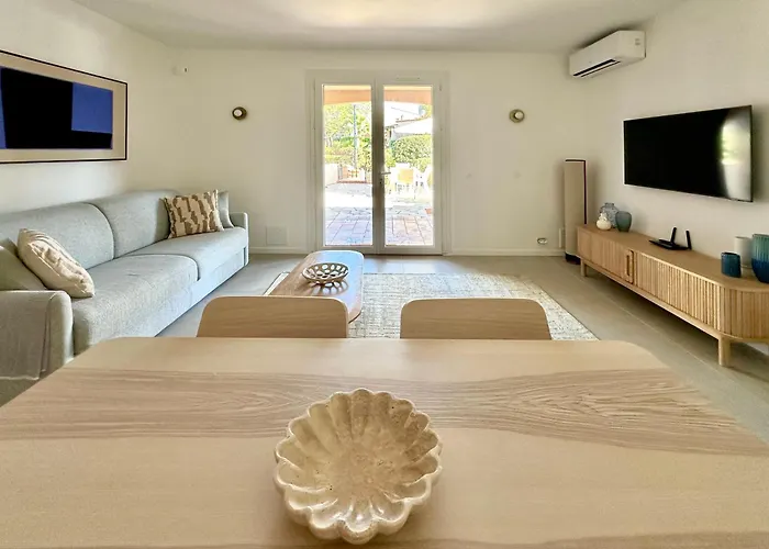 Ac Parking Pool 2br 6 Pax
